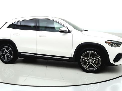 Used 2023 Mercedes-Benz GLA 250 4MATIC w/ AMG Line Exterior image 8