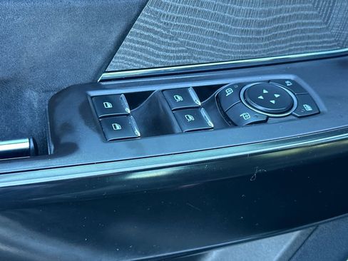 Certified 2022 Ford F150 Platinum w/ Equipment Group 701A High image 13