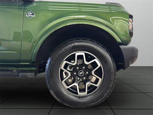 Used 2022 Ford Bronco Outer Banks image 23