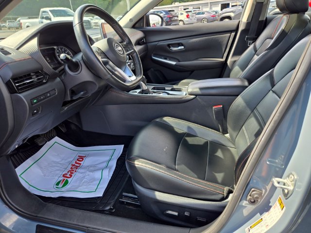 Used 2025 Nissan Sentra SR w/ SR Premium Package FWD image 10