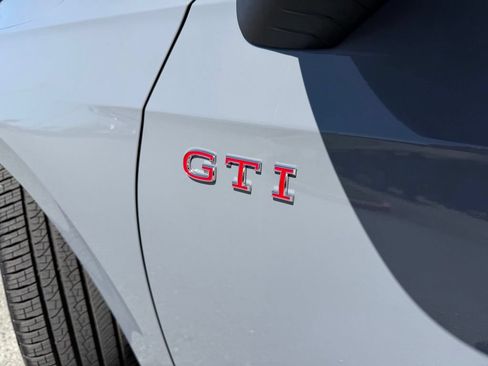 New 2026 Volkswagen GTI SE FWD image 10