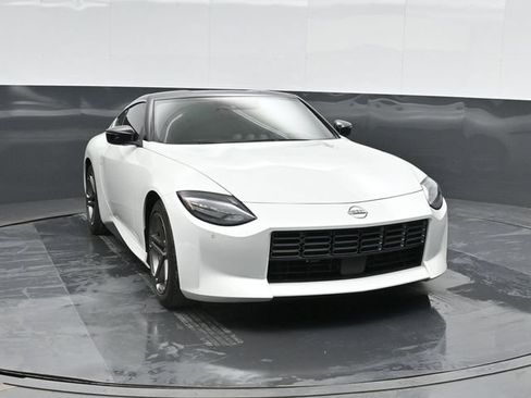 Used 2024 Nissan Z Sport w/ Floor Mat Package RWD image 7