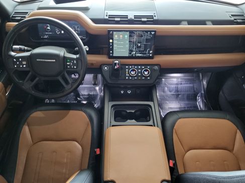 Used 2022 Land Rover Defender 110 X AWD/4WD image 7