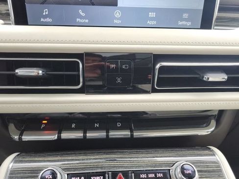 Certified 2023 Lincoln Aviator Black Label w/ Dynamic Handling Package AWD/4WD image 43