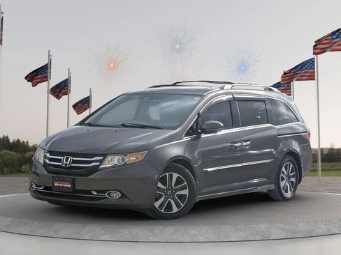 Used 2014 Honda Odyssey Touring Elite image 3