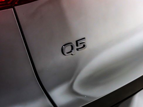 New 2025 Audi Q5 Premium image 9