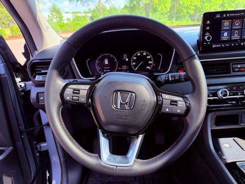Used 2025 Honda Pilot Touring image 22
