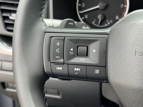 New 2026 Nissan Rogue SV FWD image 9
