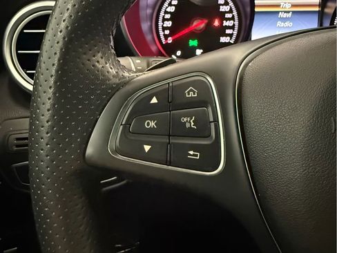 Used 2018 Mercedes-Benz GLC 300 4MATIC image 18