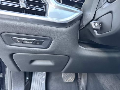 Used 2025 BMW X5 xDrive50e w/ Parking Assistance Package image 29