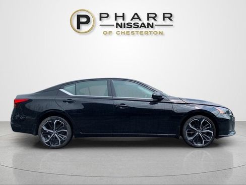 Used 2023 Nissan Altima 2.5 SR w/ SR Premium Package AWD/4WD image 6