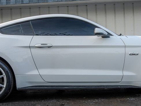 Used 2020 Ford Mustang GT Premium w/ Equipment Group 401A image 6