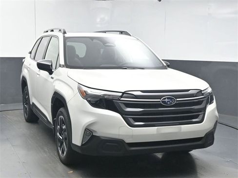 New 2025 Subaru Forester Premium image 2