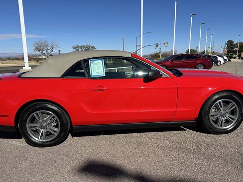 Used 2011 Ford Mustang Premium w/ Comfort Pkg image 7