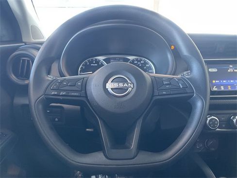 Used 2024 Nissan Kicks S image 28