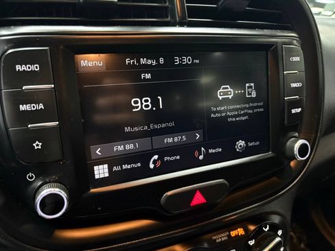 Used 2023 Kia Soul LX w/ LX Technology Package FWD image 49