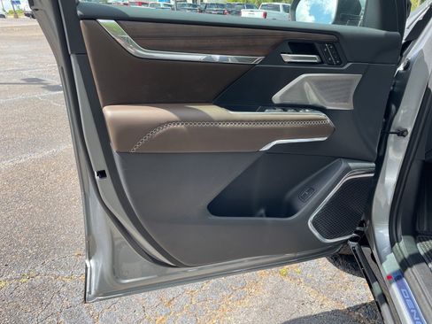 New 2026 GMC Acadia Denali Ultimate image 16