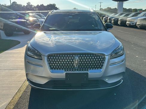 Used 2020 Lincoln Corsair AWD w/ Premium Package image 2