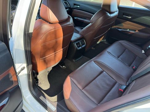 Used 2017 Acura TLX V6 w/ Technology Package image 17
