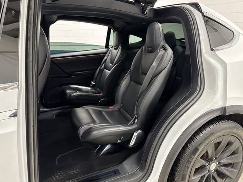 Used 2020 Tesla Model X Long Range image 26