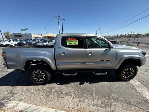Used 2016 Toyota Tacoma SR5 w/ SR5 Appearance Package (SN) image 6