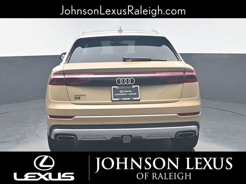 Used 2025 Audi Q8 Premium Plus image 8