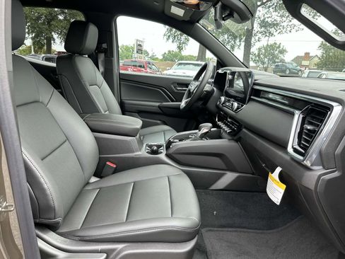 New 2025 GMC Canyon Elevation w/ Convenience Package image 11