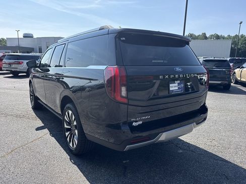 Used 2025 Ford Expedition Max Platinum w/ Driver's Package AWD/4WD image 5
