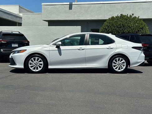 Used 2024 Toyota Camry LE w/ Convenience Package FWD image 2