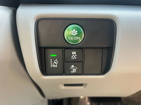 Used 2016 Honda Accord LX image 16