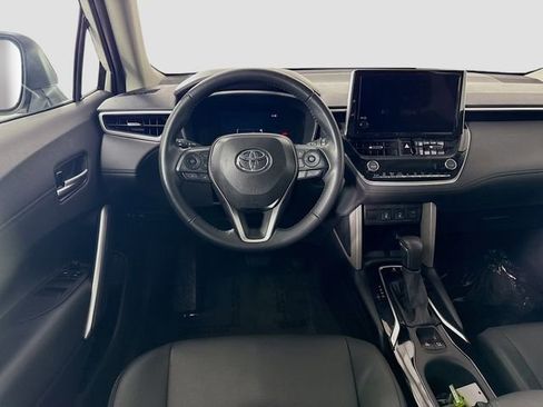Certified 2025 Toyota Corolla Cross XLE w/ Convenience Package image 22