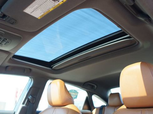 Used 2021 Toyota Avalon Limited image 6