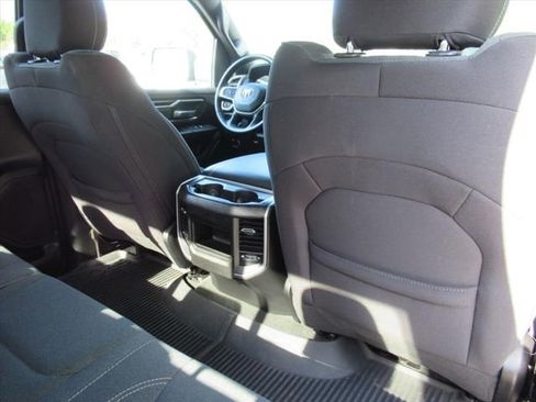Used 2022 RAM 1500 Big Horn AWD/4WD image 13
