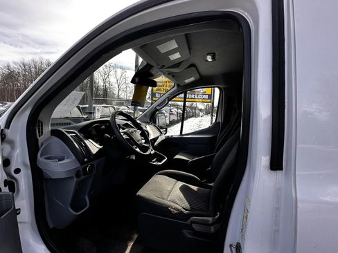 Used 2019 Ford Transit 250 130 Low Roof w/ Exterior Upgrade Package image 16