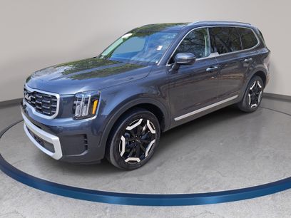 Used 2024 Kia Telluride S w/ S Sunroof Package