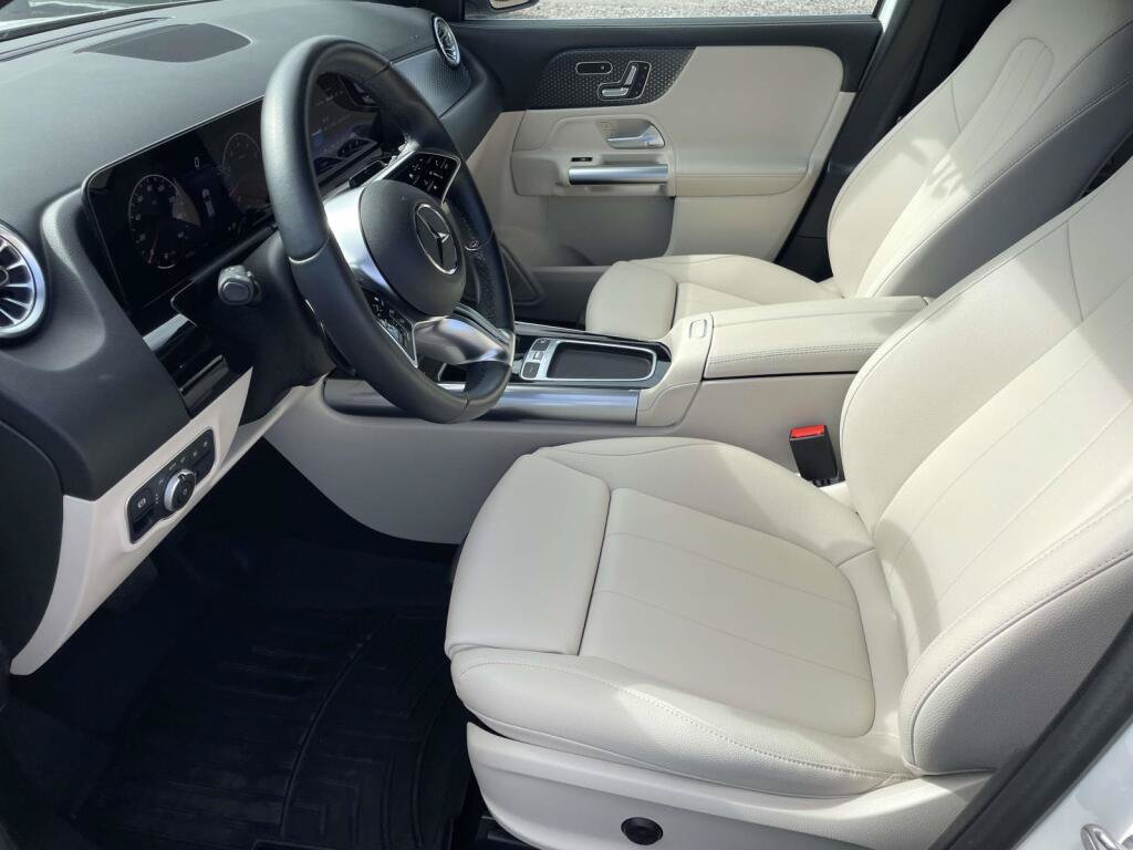 Used 2024 Mercedes-Benz GLA 250 4MATIC image 15