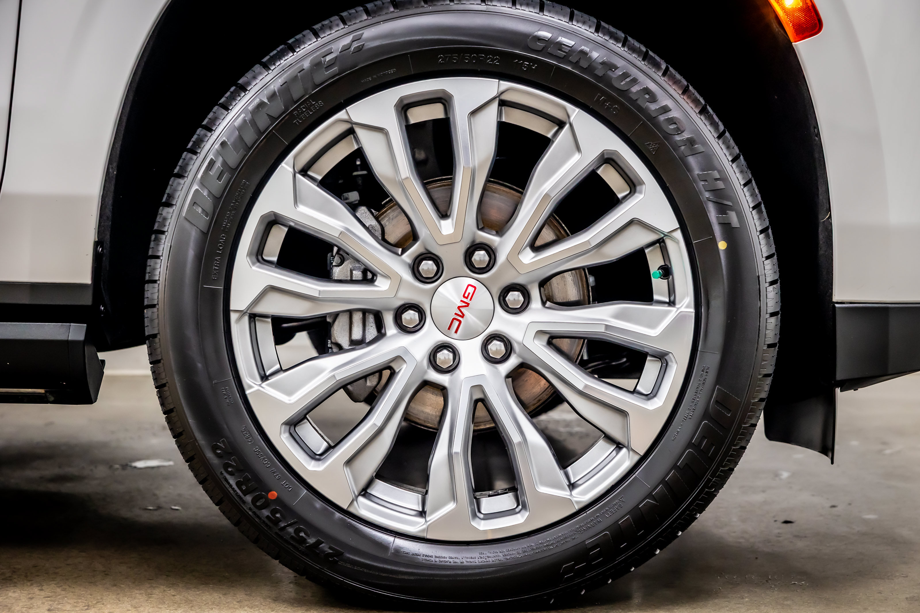 Used 2022 GMC Yukon XL Denali RWD image 37