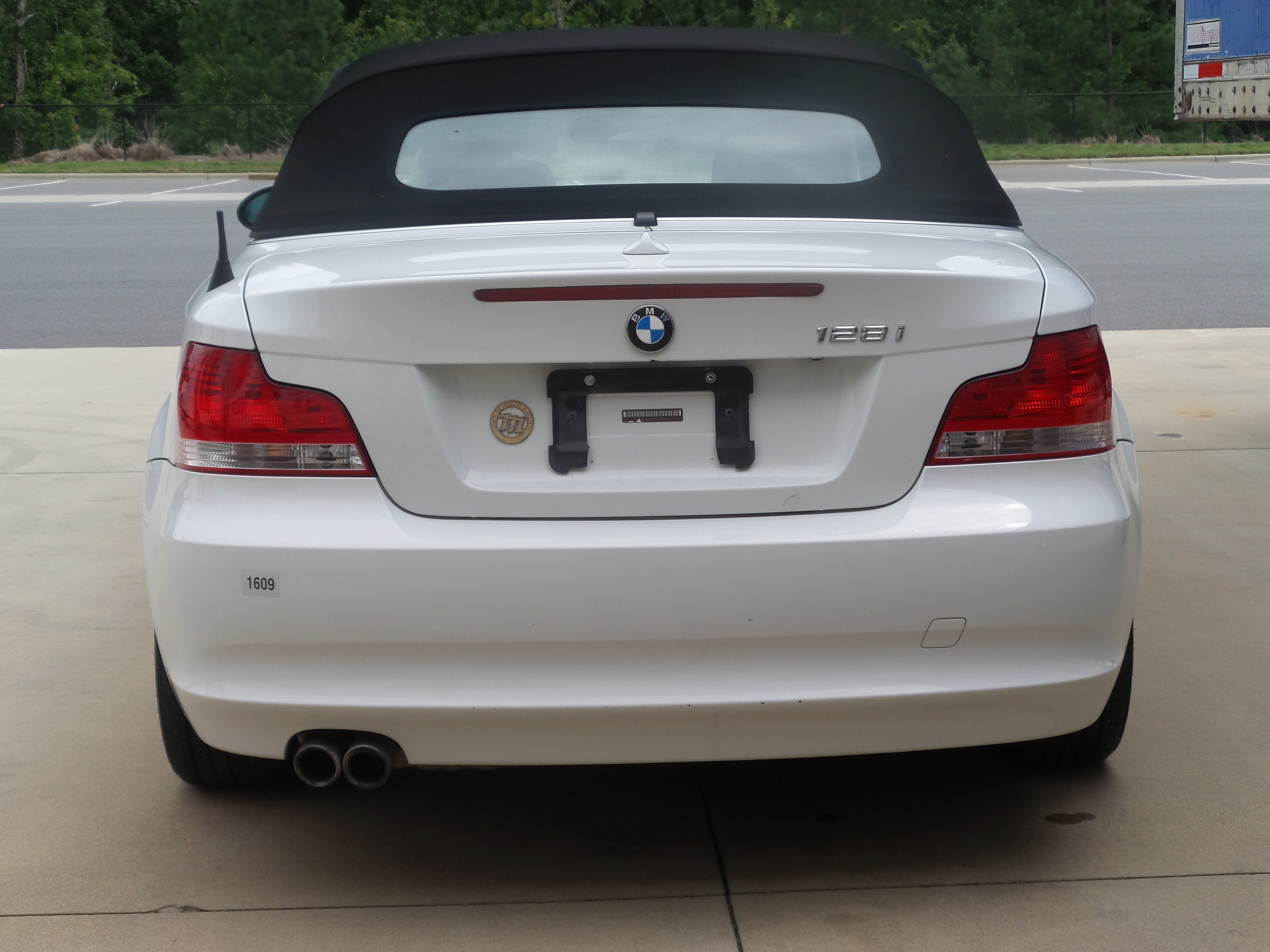 Used 2009 BMW 128i Convertible RWD image 5