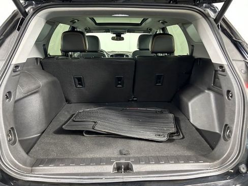 Used 2023 GMC Terrain AT4 w/ Infotainment Package II image 27