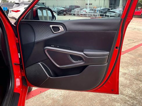 Used 2021 Kia Soul GT-Line FWD image 21