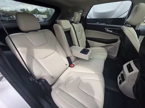 Used 2022 Ford Edge Titanium AWD/4WD image 37