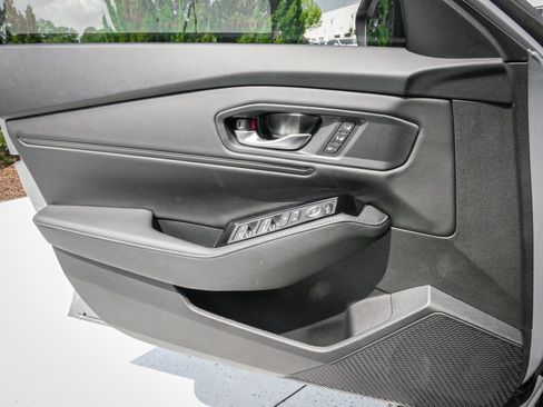 Used 2025 Honda Accord Touring image 14
