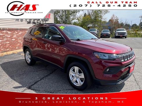 Used 2022 Jeep Compass Latitude image 9