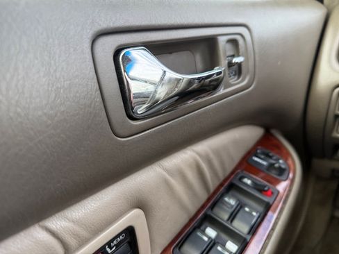 Used 2000 Acura RL image 23