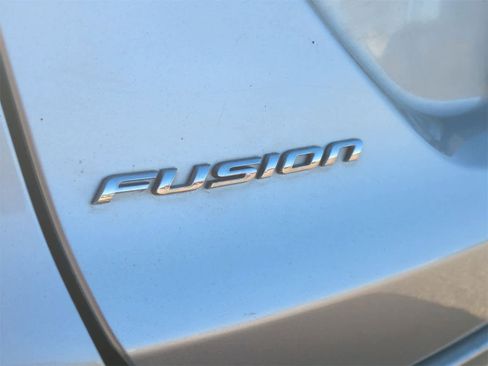 Used 2016 Ford Fusion SE w/ Equipment Group 202A image 13