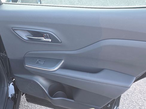 Used 2023 Toyota Crown XLE image 22