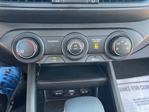 Used 2023 Kia Forte LX image 41