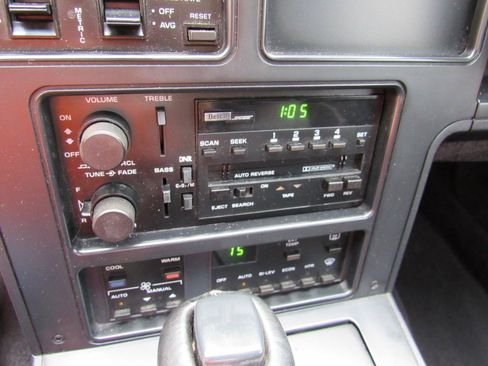 Used 1989 Chevrolet Corvette Coupe RWD image 25