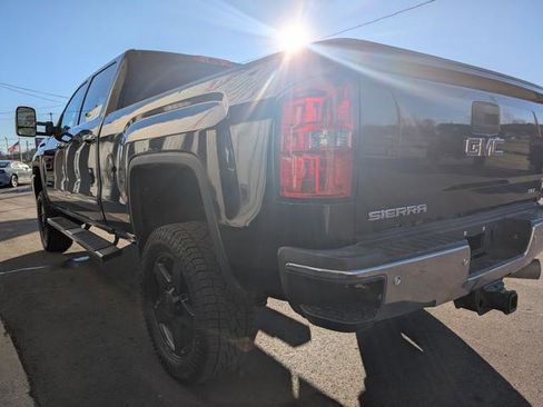 Used 2015 GMC Sierra 2500 SLT w/ Duramax Plus Package image 5