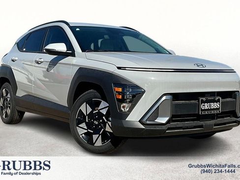 Used 2025 Hyundai Kona SEL image 1